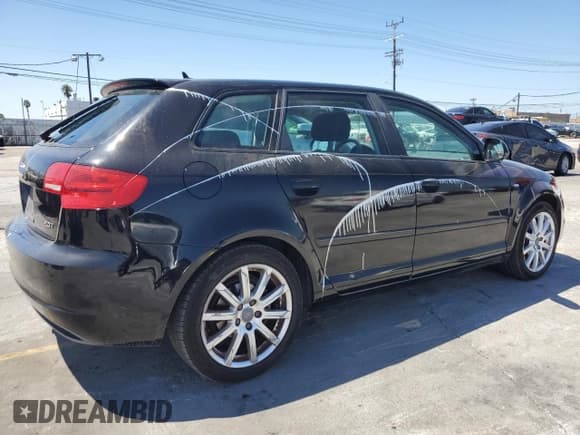 ✅ 2010 Audi A3 Premium Plus • VIN: WAUKEAFMXAA072388 • Lot: 71736445. Wystawiony na Copart z przebiegiem 90 684 mil. Bezpłatny archiwum sprzedaży aukcyjnych z USA i szczegółowy raport historii pojazdu na DreamBid. Zdjęcie 3.