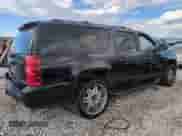 2010 Chevrolet Suburban LT z VIN 1GNUKJE35AR159623, wystawiony jako Copart lot #65005465 z przebiegiem 248 278 mil mil oraz Szkoda całkowita • Salvage title. Historia ofert i sprzedaży dostępna na DreamBid. Obrazek 3.