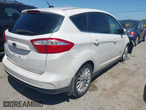 ✅ 2013 Ford C-Max SEL • VIN: 1FADP5CU7DL521834 • Lot: 42360301. Wystawiony na IAAI z przebiegiem 176 186 mil. Bezpłatny archiwum sprzedaży aukcyjnych z USA i szczegółowy raport historii pojazdu na DreamBid. Zdjęcie 4.