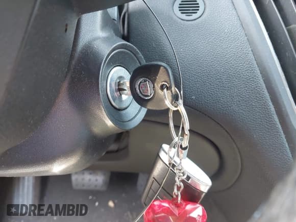 ✅ 2012 Cadillac CTS • VIN: 1G6DC5E52C0152413 • Lot: 43275319. Wystawiony na IAAI z przebiegiem 122 046 mil. Bezpłatny archiwum sprzedaży aukcyjnych z USA i szczegółowy raport historii pojazdu na DreamBid. Zdjęcie 11.