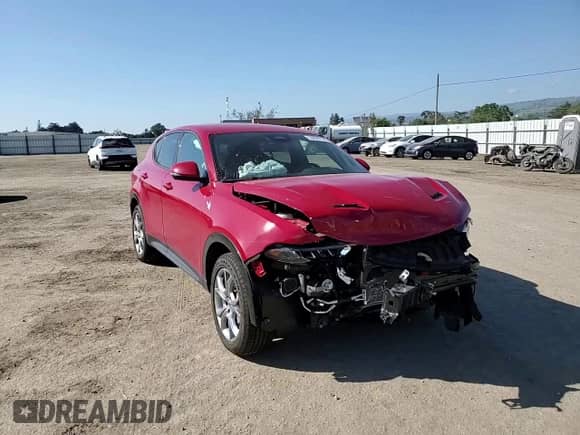 2024 Dodge Hornet R/T z VIN ZACPDFCW6R3A19821, wystawiony jako Copart lot #53829735 z przebiegiem 8 471 mil mil oraz Szkoda całkowita • Salvage title. Historia ofert i sprzedaży dostępna na DreamBid. Obrazek 15.