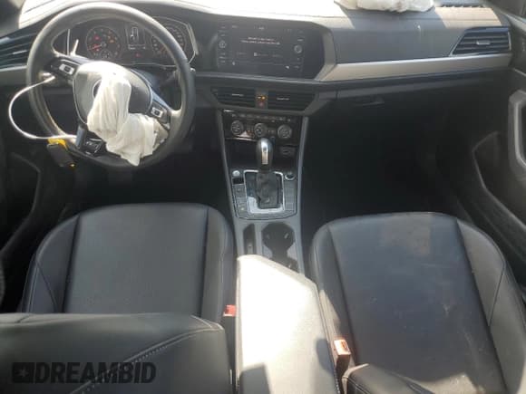 ✅ 2020 Volkswagen Jetta SEL • VIN: 3VWEB7BU2LM067643 • Lot: 55295915. Listed on Copart with 110,433 mi. Free auction sales archive from the USA and detailed vehicle history report at DreamBid. Image 8.