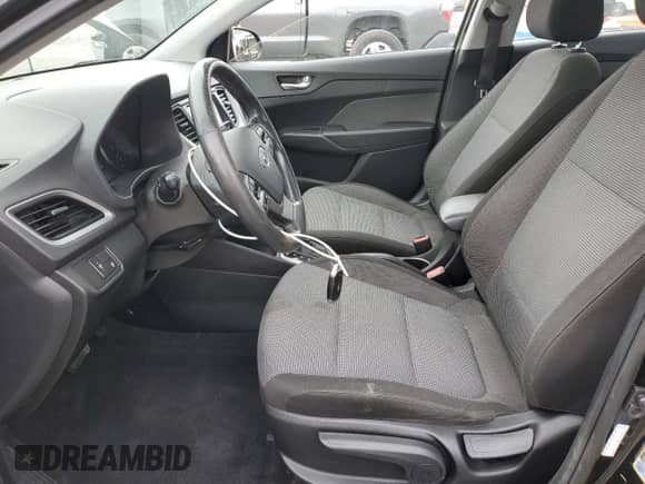 2020 Hyundai Accent Limited z VIN 3KPC34A66LE092838, wystawiony jako Copart lot #59707755 z przebiegiem 140 742 mil mil oraz Szkoda całkowita • Salvage title. Historia ofert i sprzedaży dostępna na DreamBid. Obrazek 7.