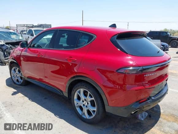 2024 Dodge Hornet R/T с VIN ZACPDFCW6R3A29202, выставлен на аукционе IAAI как лот 39961525 с пробегом 7 107 миль миль и . История ставок и продаж доступна на DreamBid. Изображение 3.