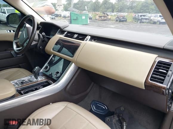 ✅ 2020 Land Rover Range Rover Sport HSE • VIN: SALWR2SU5LA723135 • Lot: 43296546. Listed on IAAI with 77,757 mi. Free auction sales archive from the USA and detailed vehicle history report at DreamBid. Image 5.