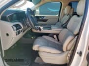✅ 2021 Lincoln Navigator Reserve • VIN: 5LMJJ3LT9MEL03417 • Lot: 82615495. Listed on Copart with 62,491 mi. Free auction sales archive from the USA and detailed vehicle history report at DreamBid. Image 7.