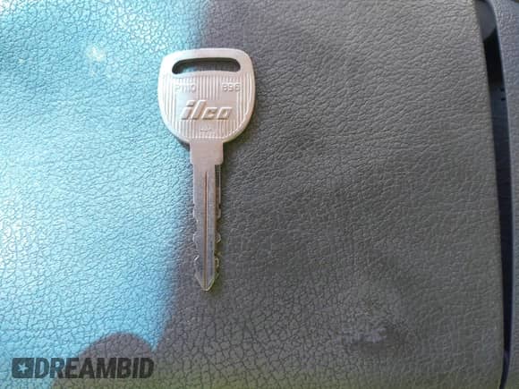 2003 Chevrolet Silverado 1500 LS с VIN 2GCEC19T631383094, выставлен на аукционе IAAI как лот 43477165 с пробегом 281 357 миль миль и . История ставок и продаж доступна на DreamBid. Изображение 11.