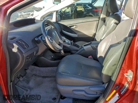 ✅ 2014 Toyota Prius Three • VIN: JTDKN3DU7E1750702 • Лот: 94692325. Опубликован ранее на Copart с пробегом 211 508 миль. Бесплатный доступ к архиву аукционных продаж из США и подробный отчёт об истории автомобиля на DreamBid. Изображение 7.