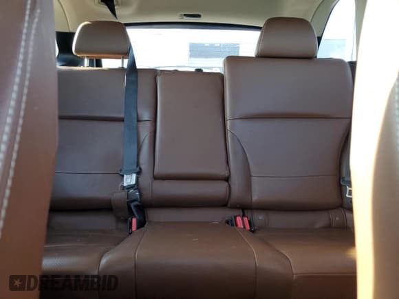 ✅ 2017 Subaru Outback Touring • VIN: 4S4BSATC4H3213098 • Lot: 92819435. Wystawiony na Copart z przebiegiem 85 536 mil. Bezpłatny archiwum sprzedaży aukcyjnych z USA i szczegółowy raport historii pojazdu na DreamBid. Zdjęcie 10.