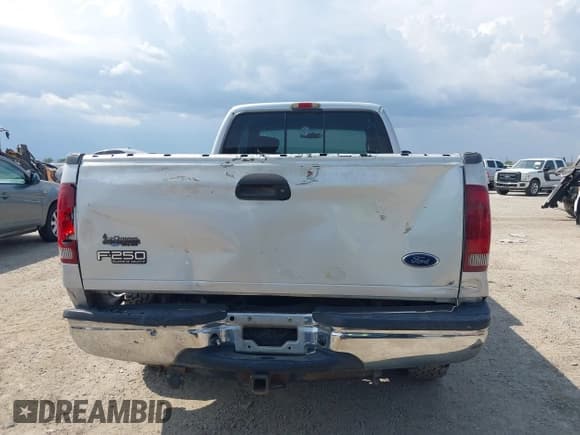 ✅ 2001 Ford F-250 XL • VIN: 1FTNX21F51EC38043 • Lot: 43021837. Listed on IAAI with 268,148 mi. Free auction sales archive from the USA and detailed vehicle history report at DreamBid. Image 16.