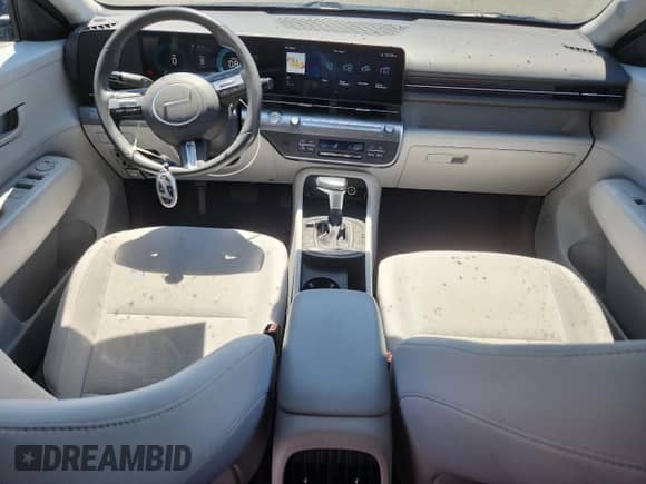 2024 Hyundai Kona SEL z VIN KM8HB3AB1RU097130, wystawiony jako Copart lot #67791975 z przebiegiem 31 837 mil mil oraz Szkoda całkowita • Salvage title. Historia ofert i sprzedaży dostępna na DreamBid. Obrazek 8.