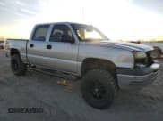 ✅ 2004 Chevrolet Silverado 1500 LS • VIN: 2GCEK13T641313236 • Lot: 81387004. Wystawiony na Copart z przebiegiem 189 694 mil. Bezpłatny archiwum sprzedaży aukcyjnych z USA i szczegółowy raport historii pojazdu na DreamBid. Zdjęcie 4.