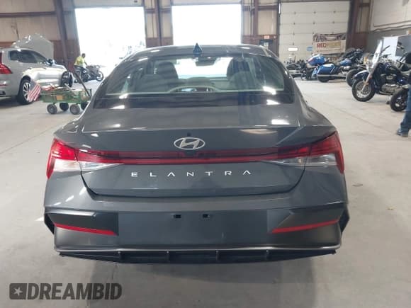 ✅ 2024 Hyundai Elantra SEL • VIN: KMHLS4DG1RU748117 • Лот: 43361344. Опубликован ранее на IAAI с пробегом 17 833 миль. Бесплатный доступ к архиву аукционных продаж из США и подробный отчёт об истории автомобиля на DreamBid. Изображение 17.