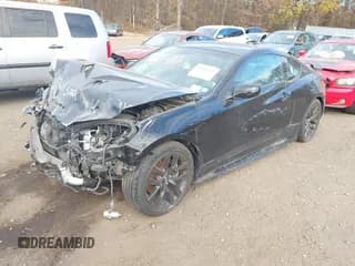 ✅ 2013 Hyundai Genesis Coupe Premium • VIN: KMHHT6KD7DU079819 • Lot: 40863494. Wystawiony na IAAI z przebiegiem 111 012 mil. Bezpłatny archiwum sprzedaży aukcyjnych z USA i szczegółowy raport historii pojazdu na DreamBid. Zdjęcie 2.