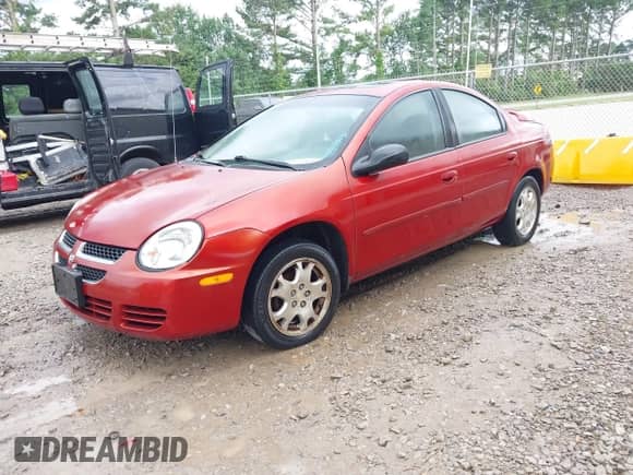 2004 Dodge Neon SXT z VIN 1B3ES56C34D546614, wystawiony jako IAAI lot #42511013 z przebiegiem 155 504 mil mil oraz . Historia ofert i sprzedaży dostępna na DreamBid. Obrazek 2.