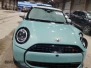 ✅ 2025 MINI Hardtop 4 Door Cooper S • VIN: WMW53GD02S2W57161 • Лот: 60731285. Опубликован ранее на Copart с пробегом 4 767 миль. Бесплатный доступ к архиву аукционных продаж из США и подробный отчёт об истории автомобиля на DreamBid. Изображение 5.