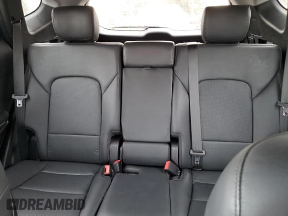 ✅ 2018 Hyundai Santa Fe Limited • VIN: 5XYZUDLA0JG519441 • Лот: 82035893. Опубликован ранее на Copart с пробегом 69 802 миль. Бесплатный доступ к архиву аукционных продаж из США и подробный отчёт об истории автомобиля на DreamBid. Изображение 10.