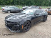 ✅ 2022 Chevrolet Camaro LT1 • VIN: 1G1FF1R70N0129998 • Lot: 42541190. Wystawiony na IAAI z przebiegiem 51 954 mil. Bezpłatny archiwum sprzedaży aukcyjnych z USA i szczegółowy raport historii pojazdu na DreamBid. Zdjęcie 2.
