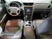 2015 Chevrolet Traverse LT z VIN 1GNKVHKD6FJ208676, wystawiony jako Copart lot #71106745 z przebiegiem 136 787 mil mil oraz Szkoda całkowita • Salvage title. Historia ofert i sprzedaży dostępna na DreamBid. Obrazek 8.