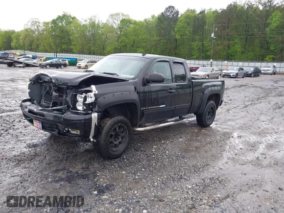 ✅ 2009 Chevrolet Silverado 1500 • VIN: 1GCFK29Y39Z183668 • Lot: 41972263. Wystawiony na IAAI z przebiegiem 260 054 mil. Bezpłatny archiwum sprzedaży aukcyjnych z USA i szczegółowy raport historii pojazdu na DreamBid. Zdjęcie 2.