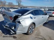 ✅ 2022 Nissan Altima SV • VIN: 1N4BL4DW2NN325898 • Lot: 43654651. Wystawiony na IAAI z przebiegiem 46 996 mil. Bezpłatny archiwum sprzedaży aukcyjnych z USA i szczegółowy raport historii pojazdu na DreamBid. Zdjęcie 4.
