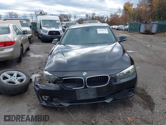 ✅ 2013 BMW 3 Series 320i xDrive • VIN: WBA3C3C54DF982516 • Lot: 43648194. Wystawiony na IAAI z przebiegiem 121 426 mil. Bezpłatny archiwum sprzedaży aukcyjnych z USA i szczegółowy raport historii pojazdu na DreamBid. Zdjęcie 13.