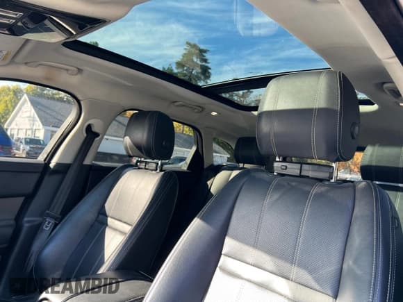 ✅ 2018 Land Rover Range Rover Velar S • VIN: SALYB2RXXJA760241 • Lot: 85950495. Wystawiony na Copart z przebiegiem 157 674 mil. Bezpłatny archiwum sprzedaży aukcyjnych z USA i szczegółowy raport historii pojazdu na DreamBid. Zdjęcie 10.