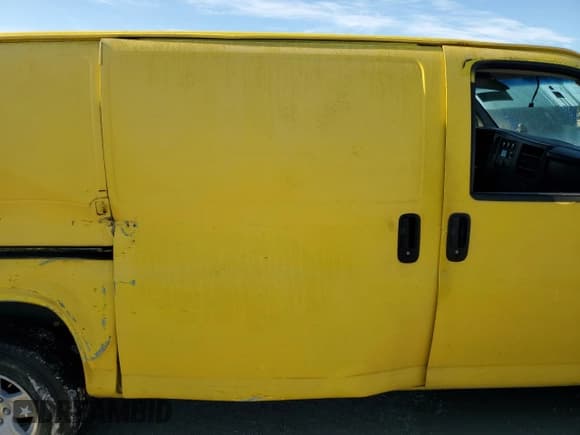 ✅ 2013 Chevrolet Express Cargo • VIN: 1GCSGAFX8D1166815 • Lot: 80384185. Wystawiony na Copart z przebiegiem Nie podano. Bezpłatny archiwum sprzedaży aukcyjnych z USA i szczegółowy raport historii pojazdu na DreamBid. Zdjęcie 11.