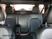 ✅ 2021 Ford Bronco • VIN: 1FMDE5BH2MLB06341 • Lot: 53708045. Wystawiony na Copart z przebiegiem 34 688 mil. Bezpłatny archiwum sprzedaży aukcyjnych z USA i szczegółowy raport historii pojazdu na DreamBid. Zdjęcie 10.