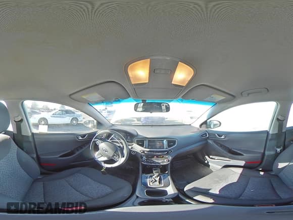 ✅ 2019 Hyundai Ioniq Blue • VIN: KMHC65LC4KU180279 • Lot: 84460484. Wystawiony na Copart z przebiegiem 115 696 mil. Bezpłatny archiwum sprzedaży aukcyjnych z USA i szczegółowy raport historii pojazdu na DreamBid. Zdjęcie 13.