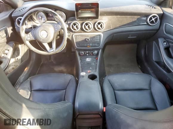 ✅ 2015 Mercedes-Benz CLA 250 • VIN: WDDSJ4EB6FN161672 • Lot: 85848415. Wystawiony na Copart z przebiegiem 101 884 mil. Bezpłatny archiwum sprzedaży aukcyjnych z USA i szczegółowy raport historii pojazdu na DreamBid. Zdjęcie 8.