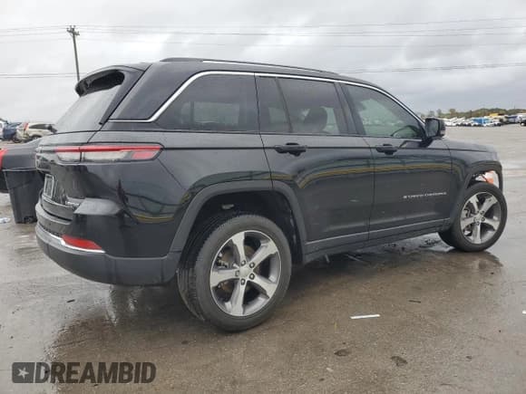 ✅ 2023 Jeep Grand Cherokee Limited • VIN: 1C4RJHBG4PC521633 • Лот: 90310405. Опубликован ранее на Copart с пробегом 17 794 миль. Бесплатный доступ к архиву аукционных продаж из США и подробный отчёт об истории автомобиля на DreamBid. Изображение 3.