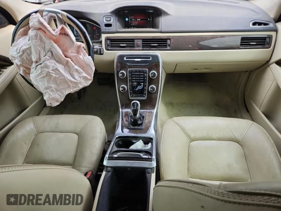 ✅ 2015 Volvo XC70 T6 • VIN: YV4902NK6F1220563 • Lot: 70300645. Wystawiony na Copart z przebiegiem 155 121 mil. Bezpłatny archiwum sprzedaży aukcyjnych z USA i szczegółowy raport historii pojazdu na DreamBid. Zdjęcie 8.