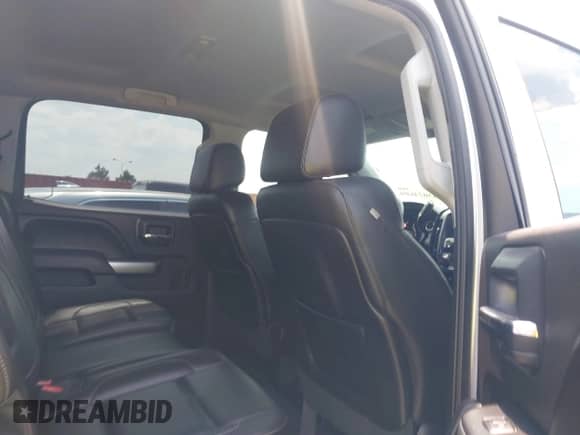 2015 Chevrolet Silverado 1500 LT z VIN 1GCUKREC7FF202620, wystawiony jako IAAI lot #43074699 z przebiegiem Nie podano mil oraz . Historia ofert i sprzedaży dostępna na DreamBid. Obrazek 8.