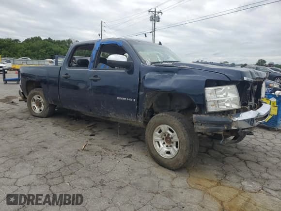 ✅ 2007 Chevrolet Silverado 2500HD 1LT • VIN: 1GCHK23657F557924 • Лот: 67369815. Опубликован ранее на Copart с пробегом 278 962 миль. Бесплатный доступ к архиву аукционных продаж из США и подробный отчёт об истории автомобиля на DreamBid. Изображение 4.