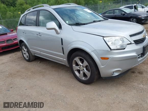 ✅ 2014 Chevrolet Captiva Sport LTZ • VIN: 3GNAL4EK2ES646094 • Lot: 42588333. Wystawiony na IAAI z przebiegiem 122 317 mil. Bezpłatny archiwum sprzedaży aukcyjnych z USA i szczegółowy raport historii pojazdu na DreamBid. Zdjęcie 1.