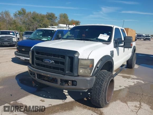 ✅ 2009 Ford F-250 XL • VIN: 1FTSW20529EA81663 • Lot: 43781292. Listed on IAAI with 299,455 mi. Free auction sales archive from the USA and detailed vehicle history report at DreamBid. Image 6.