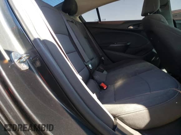 ✅ 2018 Chevrolet Cruze LT • VIN: 1G1BE5SM9J7178014 • Lot: 61010912. Wystawiony na Copart z przebiegiem 82 527 mil mil. Skorzystaj z bezpłatnego archiwum sprzedaży aukcyjnych z USA i zobacz szczegółowy raport historii pojazdu na DreamBid. Zdjęcie 6.