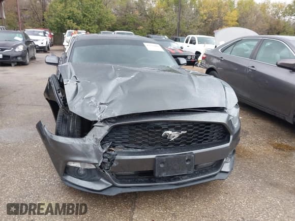 ✅ 2015 Ford Mustang V6 • VIN: 1FA6P8AM3F5355512 • Lot: 43756482. Wystawiony na IAAI z przebiegiem 135 283 mil. Bezpłatny archiwum sprzedaży aukcyjnych z USA i szczegółowy raport historii pojazdu na DreamBid. Zdjęcie 12.
