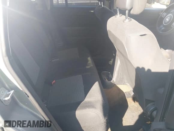 ✅ 2014 Jeep Compass Sport • VIN: 1C4NJCBAXED844962 • Lot: 43766927. Wystawiony na IAAI z przebiegiem 166 871 mil. Bezpłatny archiwum sprzedaży aukcyjnych z USA i szczegółowy raport historii pojazdu na DreamBid. Zdjęcie 8.