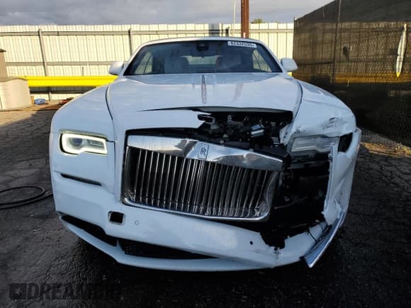 ✅ 2017 Rolls-Royce Dawn • VIN: SCA666D55HU102746 • Lot: 82332535. Listed on Copart with 57,325 mi. Free auction sales archive from the USA and detailed vehicle history report at DreamBid. Image 5.
