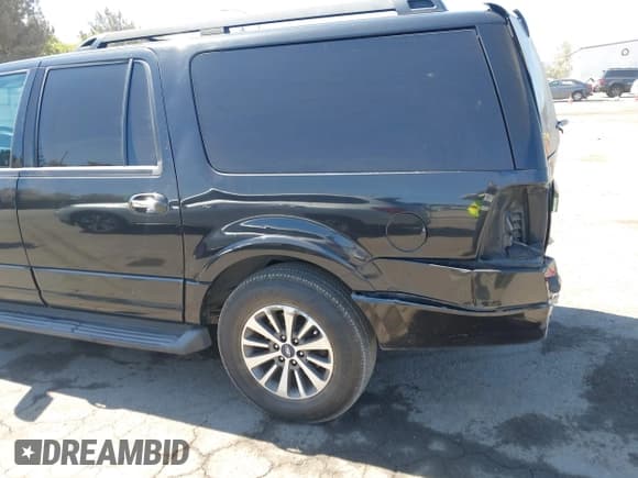 ✅ 2015 Ford Expedition Max XLT • VIN: 1FMJK1JT5FEF32171 • Lot: 42865293. Listed on IAAI with 197,568 mi. Free auction sales archive from the USA and detailed vehicle history report at DreamBid. Image 19.