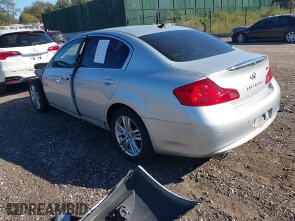 ✅ 2013 Infiniti G37 x • VIN: JN1CV6AR6DM765293 • Лот: 43391398. Опубликован ранее на IAAI с пробегом 131 866 миль. Бесплатный доступ к архиву аукционных продаж из США и подробный отчёт об истории автомобиля на DreamBid. Изображение 3.