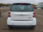 ✅ 2012 Smart fortwo Pure • VIN: WMEEJ3BA5CK573299 • Lot: 86857175. Listed on Copart with 71,721 mi. Free auction sales archive from the USA and detailed vehicle history report at DreamBid. Image 6.