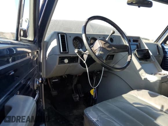 ✅ 1988 Chevrolet Chevy Van • VIN: 1GCEG25H5J7124768 • Лот: 76781664. Опубликован ранее на Copart с пробегом 86 588 миль. Бесплатный доступ к архиву аукционных продаж из США и подробный отчёт об истории автомобиля на DreamBid. Изображение 8.