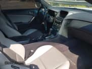 ✅ 2013 Hyundai Genesis Coupe Premium • VIN: KMHHT6KD4DU097582 • Lot: 42589536. Wystawiony na IAAI z przebiegiem 114 935 mil. Bezpłatny archiwum sprzedaży aukcyjnych z USA i szczegółowy raport historii pojazdu na DreamBid. Zdjęcie 5.