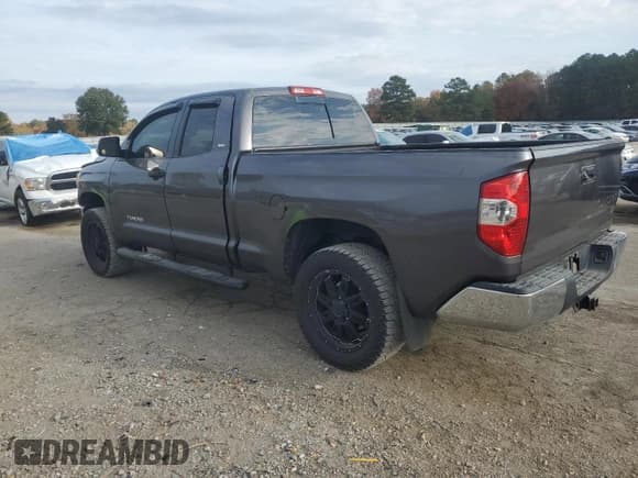 ✅ 2014 Toyota Tundra SR5 • VIN: 5TFRM5F18EX079523 • Лот: 93118495. Опубликован ранее на Copart с пробегом 223 951 миль. Бесплатный доступ к архиву аукционных продаж из США и подробный отчёт об истории автомобиля на DreamBid. Изображение 2.