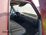 ✅ 1993 Ford F-150 S • VIN: 1FTEX15Y4PKB52545 • Lot: 43361131. Wystawiony na IAAI z przebiegiem 189 484 mil. Bezpłatny archiwum sprzedaży aukcyjnych z USA i szczegółowy raport historii pojazdu na DreamBid. Zdjęcie 5.