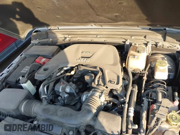 ✅ 2021 Jeep Wrangler Unlimited Sport Altitude • VIN: 1C4HJXDGXMW662493 • Lot: 41288957. Wystawiony na IAAI z przebiegiem 64 808 mil. Bezpłatny archiwum sprzedaży aukcyjnych z USA i szczegółowy raport historii pojazdu na DreamBid. Zdjęcie 10.