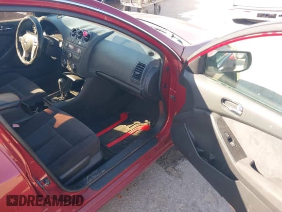 ✅ 2008 Nissan Altima SL • VIN: 1N4AL21E98N500468 • Лот: 43641732. Опубликован ранее на IAAI с пробегом 135 166 миль. Бесплатный доступ к архиву аукционных продаж из США и подробный отчёт об истории автомобиля на DreamBid. Изображение 5.